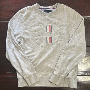 Tommy Hilfiger Light Gray Crewneck Sweatshirt with Flag Detail